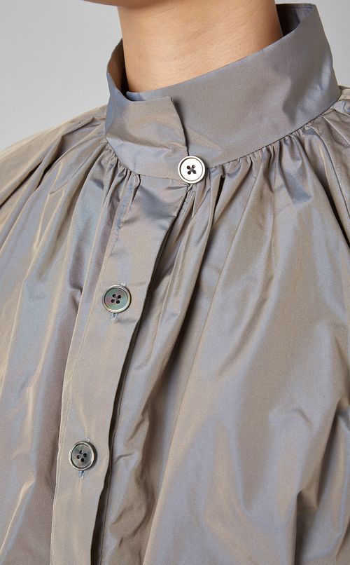 スタンドカラーギャザーブラウス