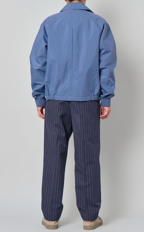 ジップアップブルゾン