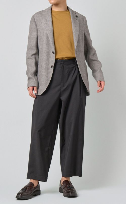 プリーツクロップドパンツ