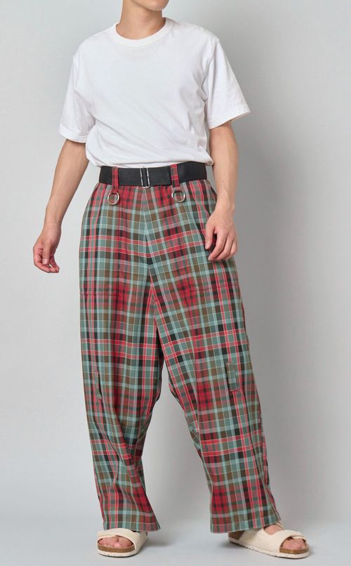 ルーズフィットボンテージパンツ