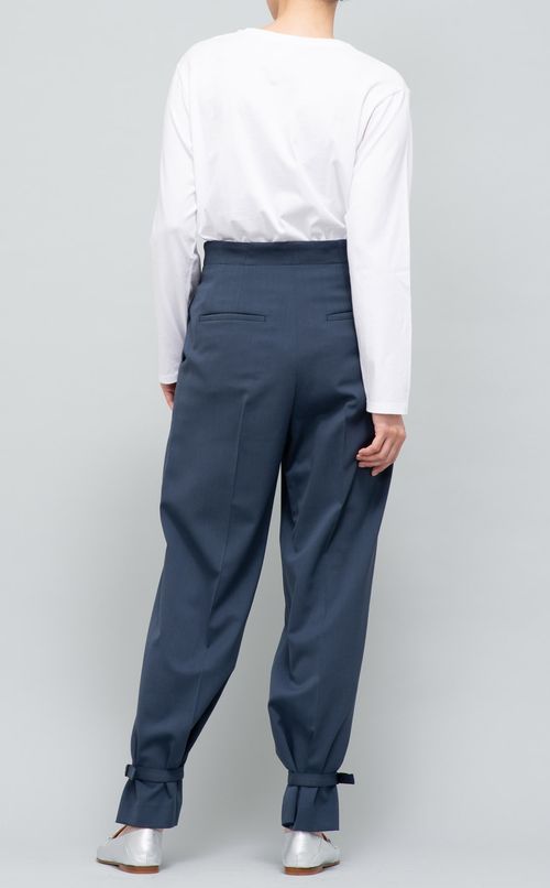 ウール混ストレッチ裾絞りパンツ