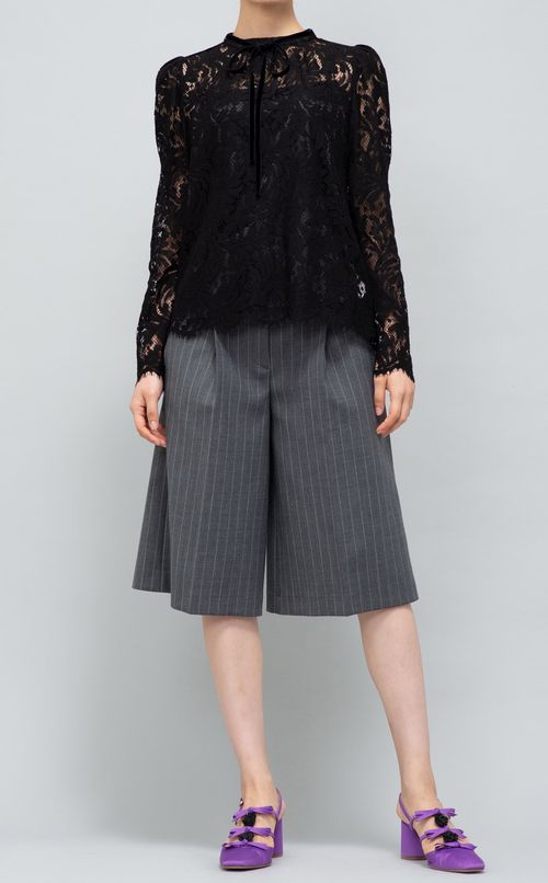 リボンレースブラウス