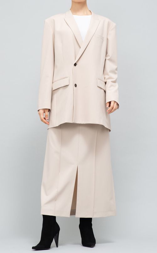 ピークドラペルカラージャケット