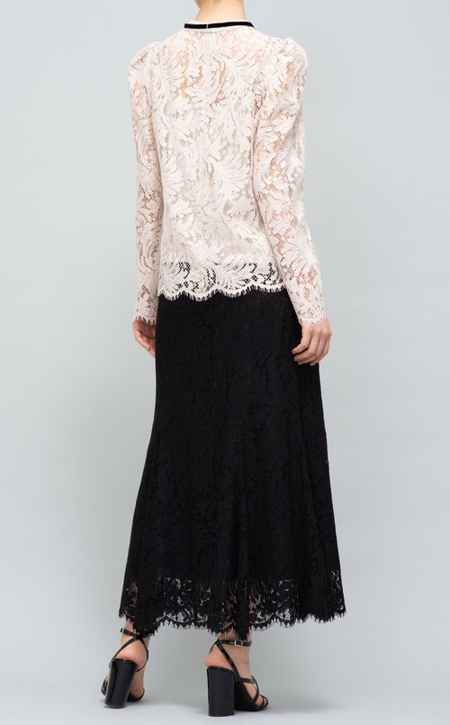 リボンレースブラウス