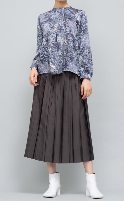 フラワープリントプルオーバーブラウス