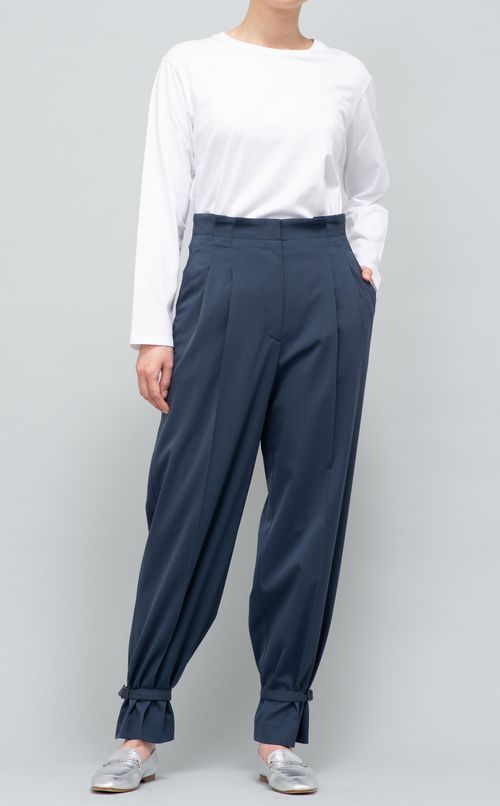ウール混ストレッチ裾絞りパンツ