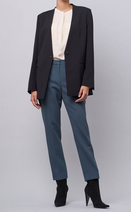 テーパードクロップドパンツ