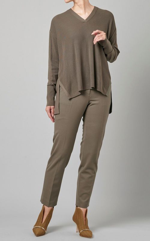 ハイゲージウールVネックニット