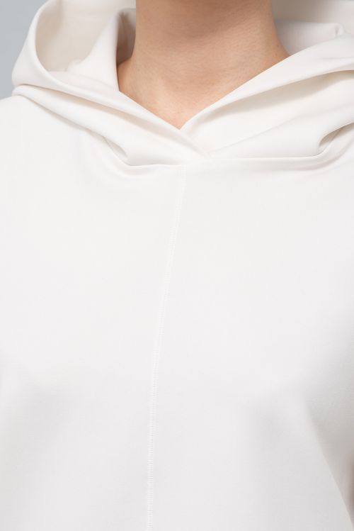 プルオーバーフードパーカー