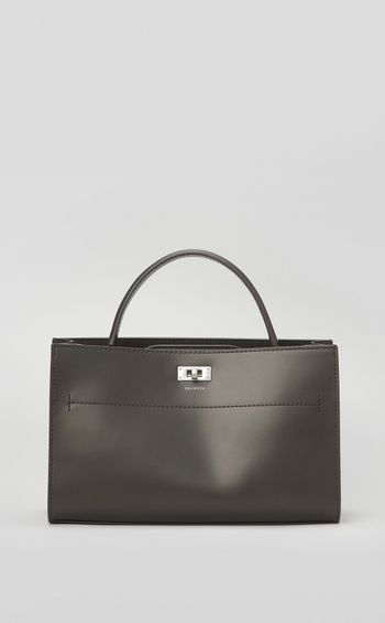 レザースクエアショルダーバッグ