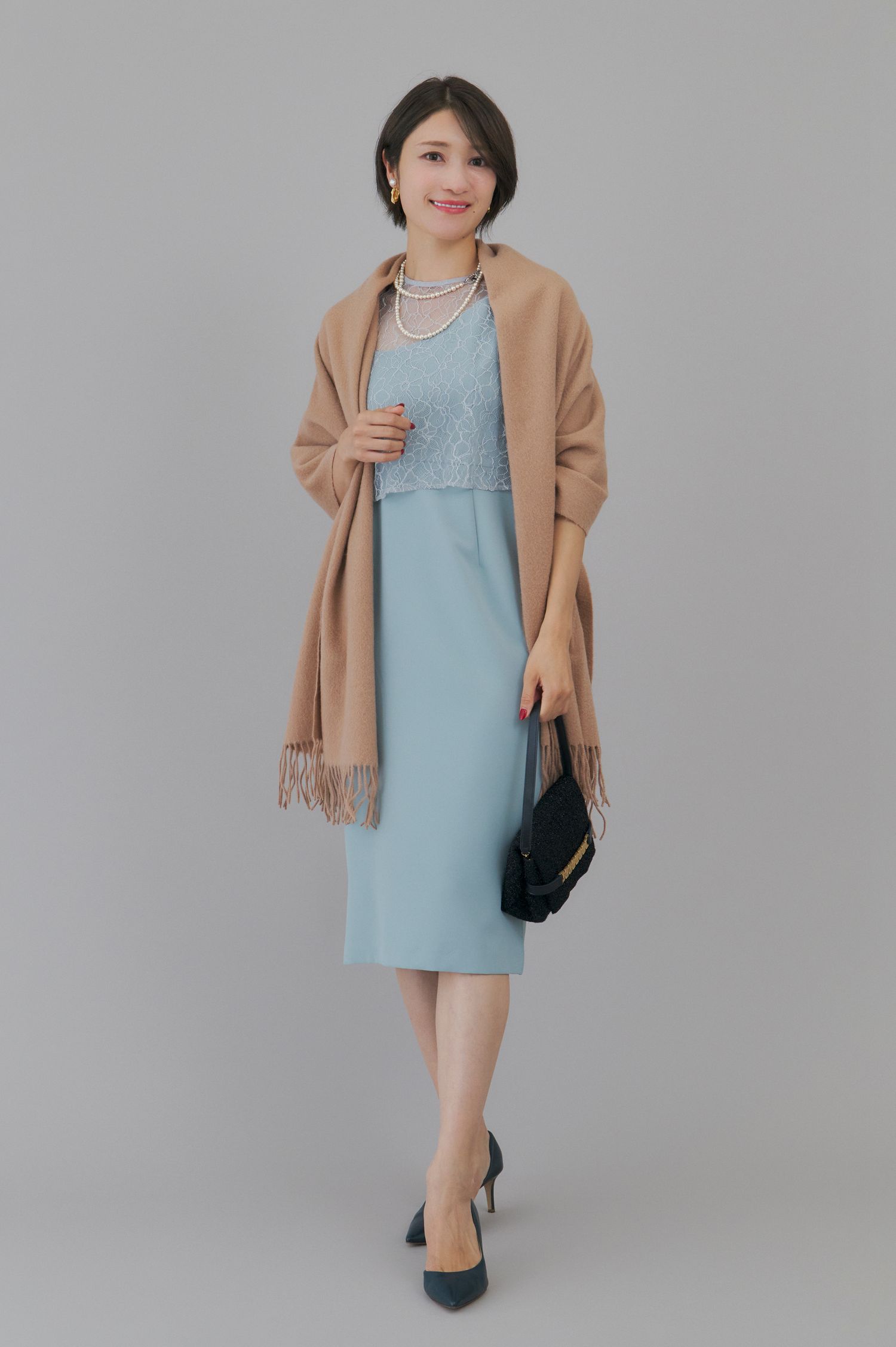 冬の結婚式で半袖ドレスを着るなら羽織もので体温調節を