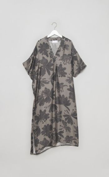 フラワープリントワンピース