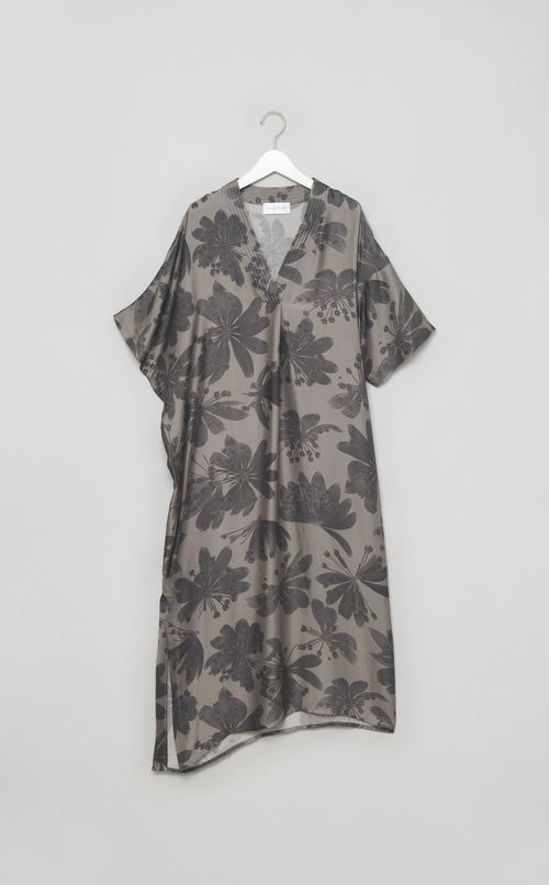 フラワープリントワンピース