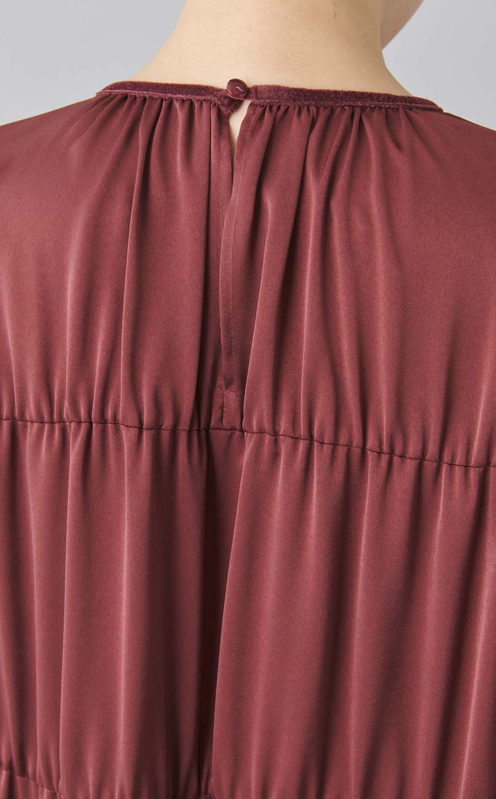 スカーフ柄ティアードワンピース