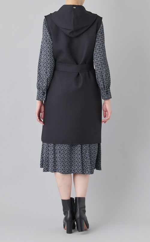 ダブルフェイスフーデットジレ