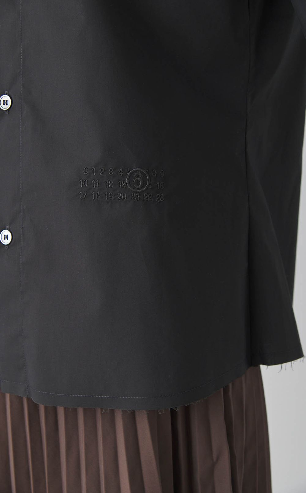 コットンポプリンワイドネックシャツ