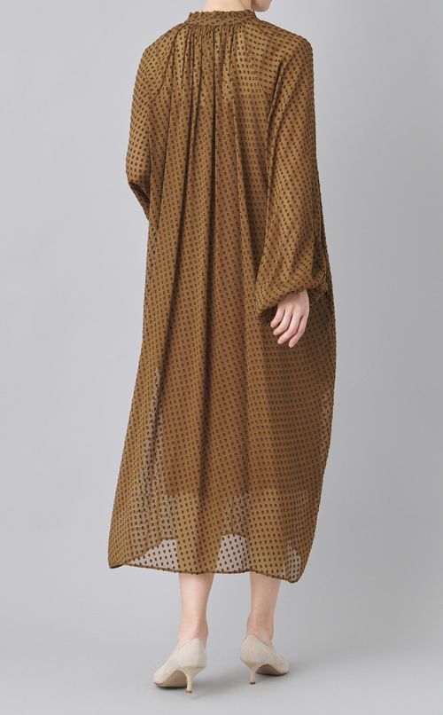 シルク混ドットギャザーワンピース