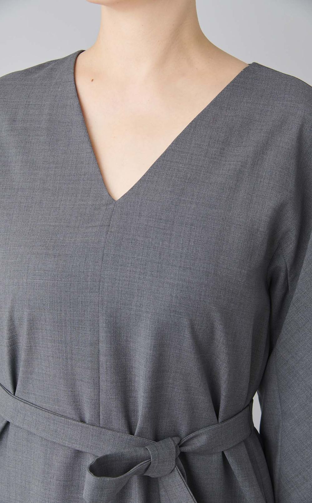 ウールVネックロングワンピース