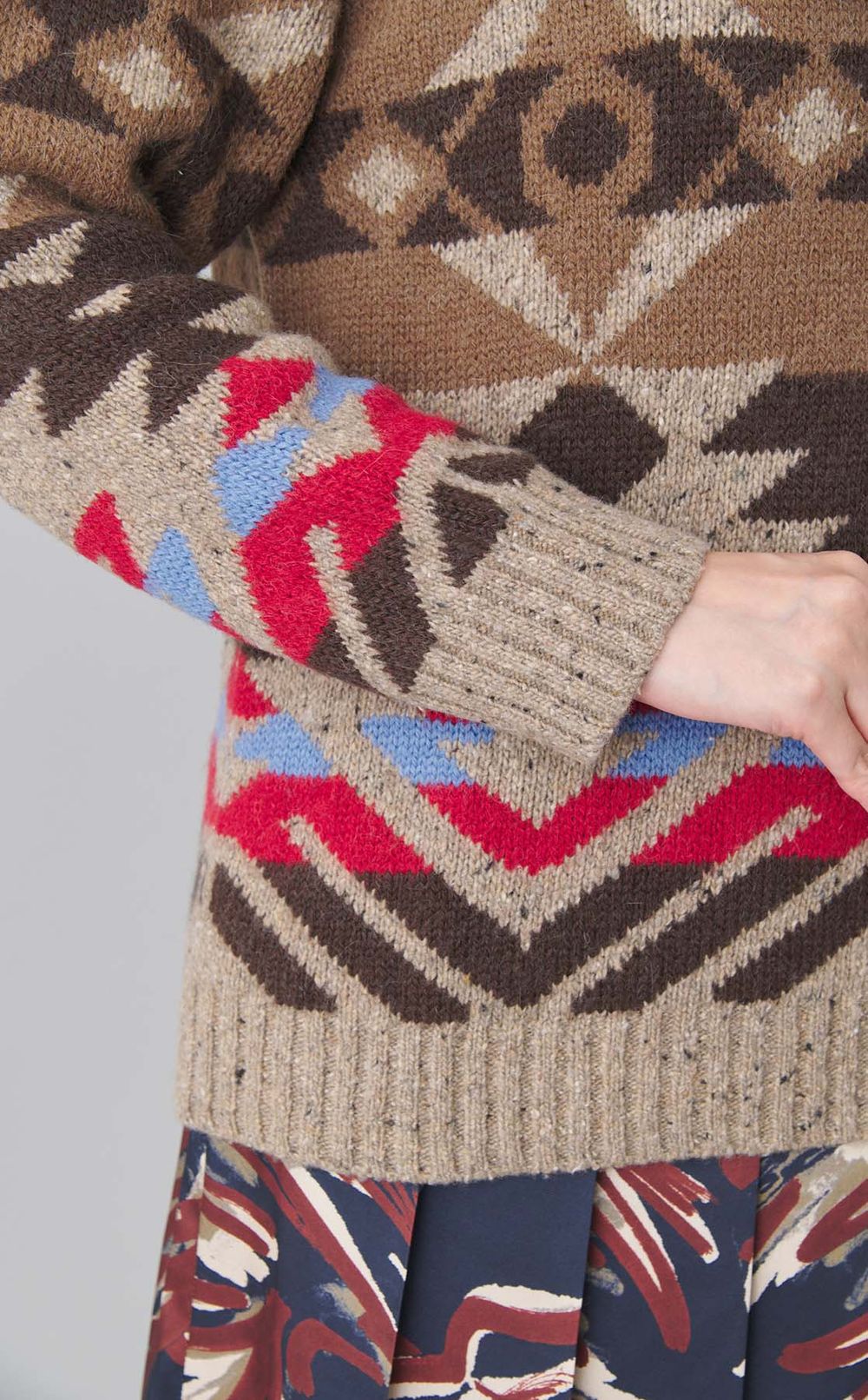 ウールハイネックトライバルニット