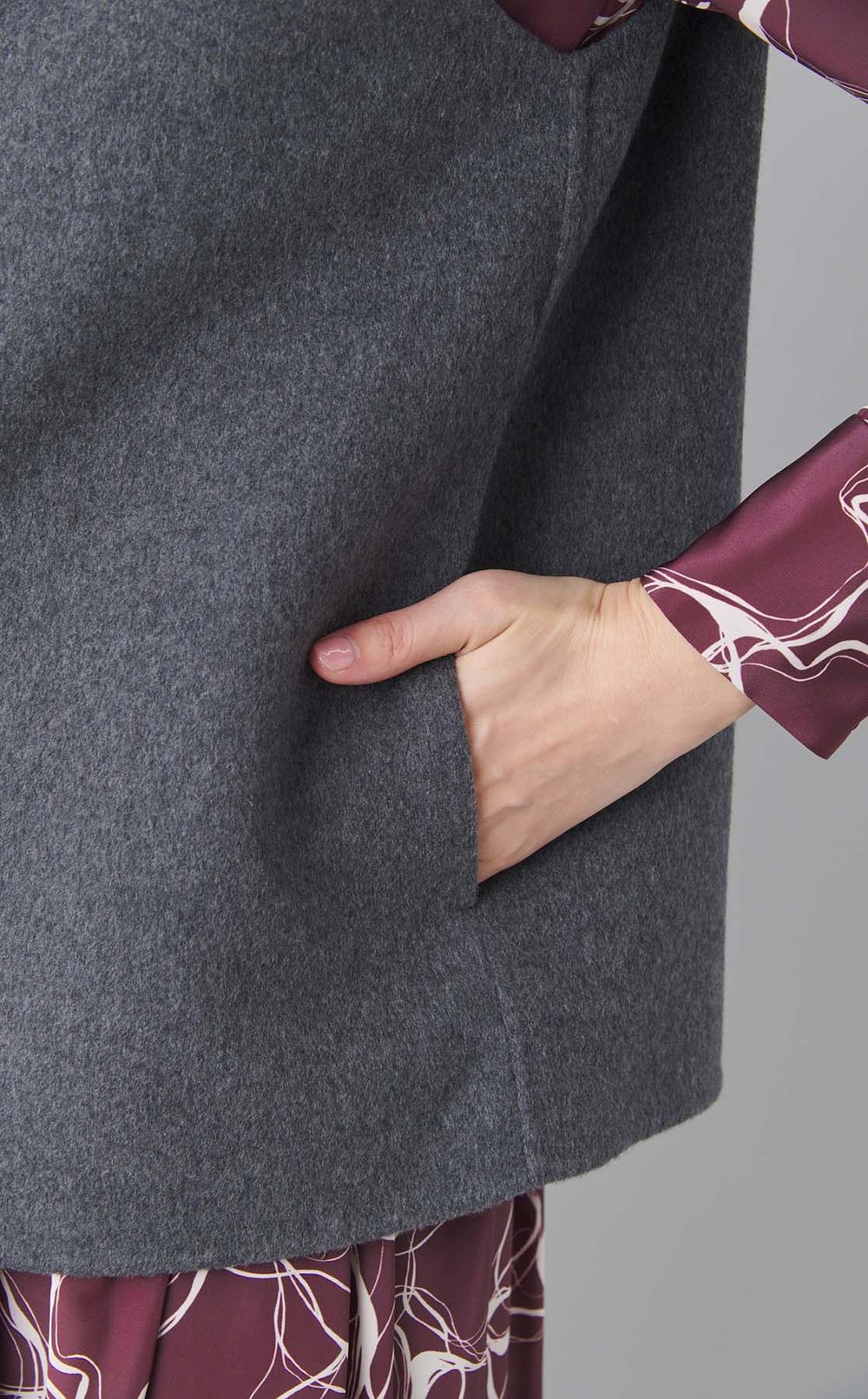 フーディージップベスト