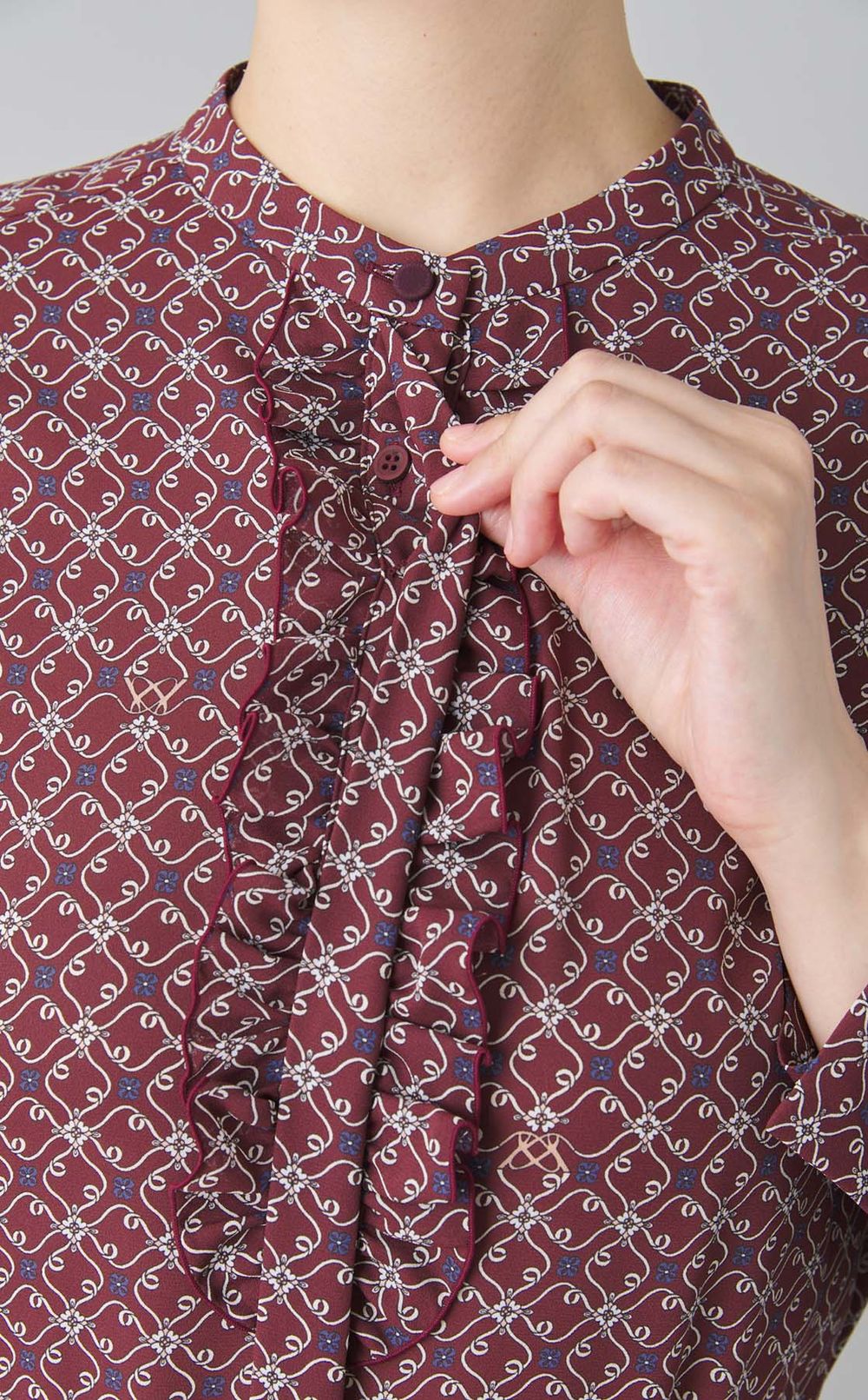 メダリオンプリントシャツワンピース