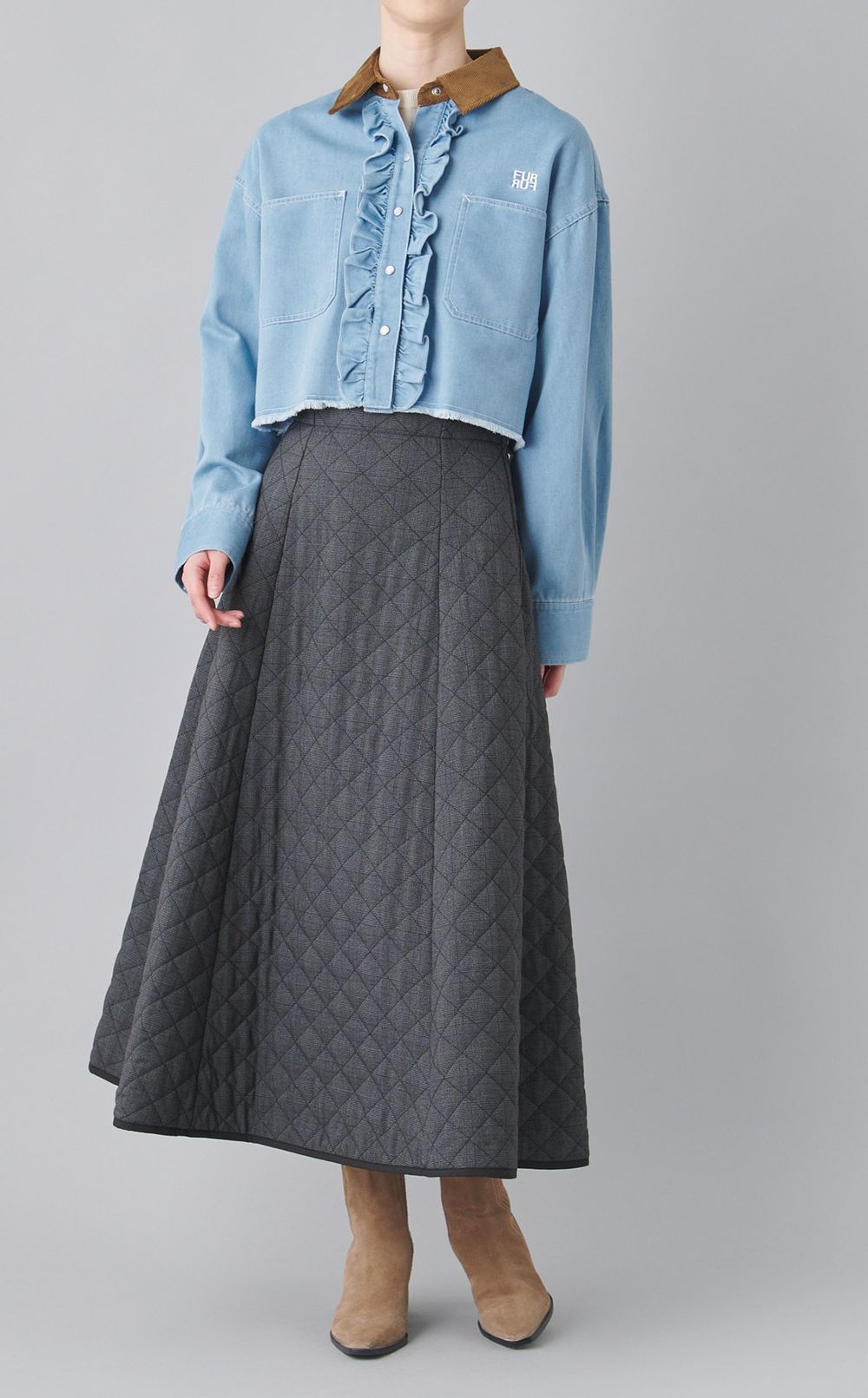 ロゴ刺繍フリルシャツ