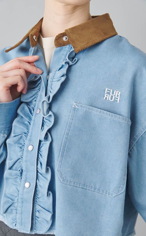 ロゴ刺繍フリルシャツ