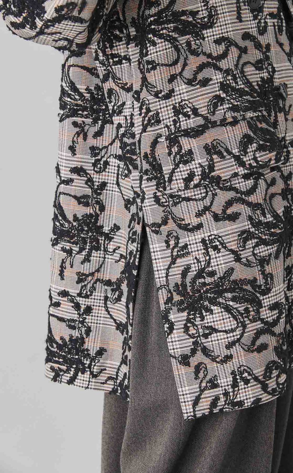 フラワー刺繍チェックジャケット