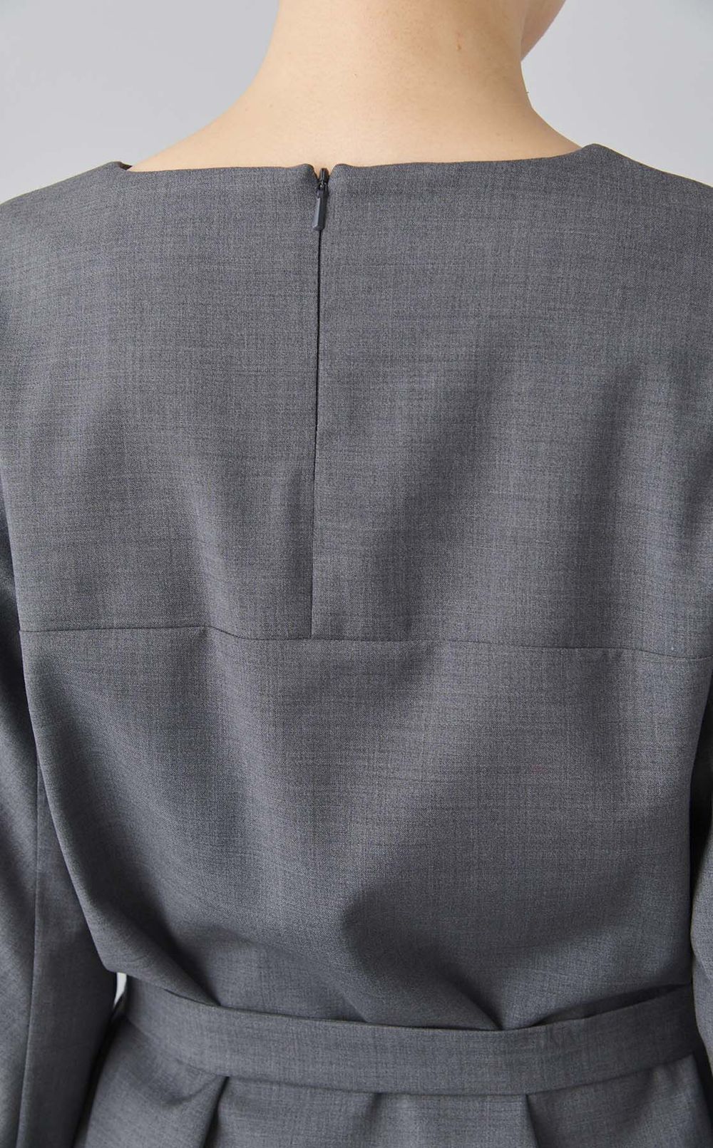 ウールVネックロングワンピース