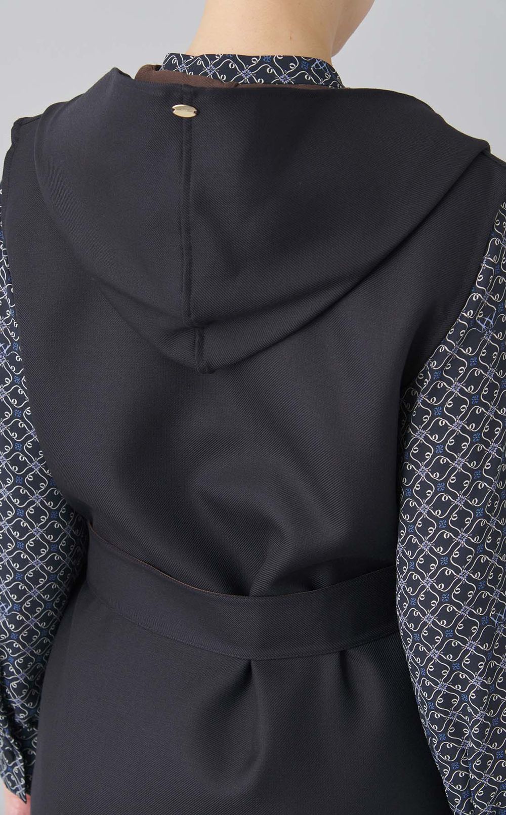 ダブルフェイスフーデットジレ