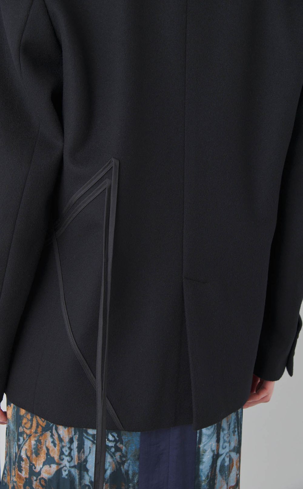 フラワーモチーフオーバーサイズジャケット