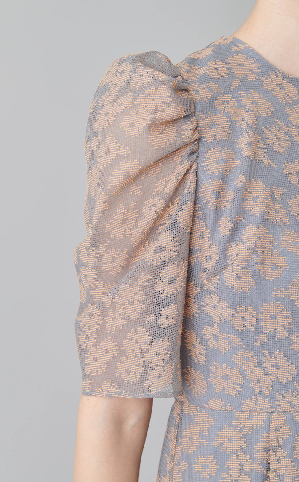 メッシュフラワーレースワンピース