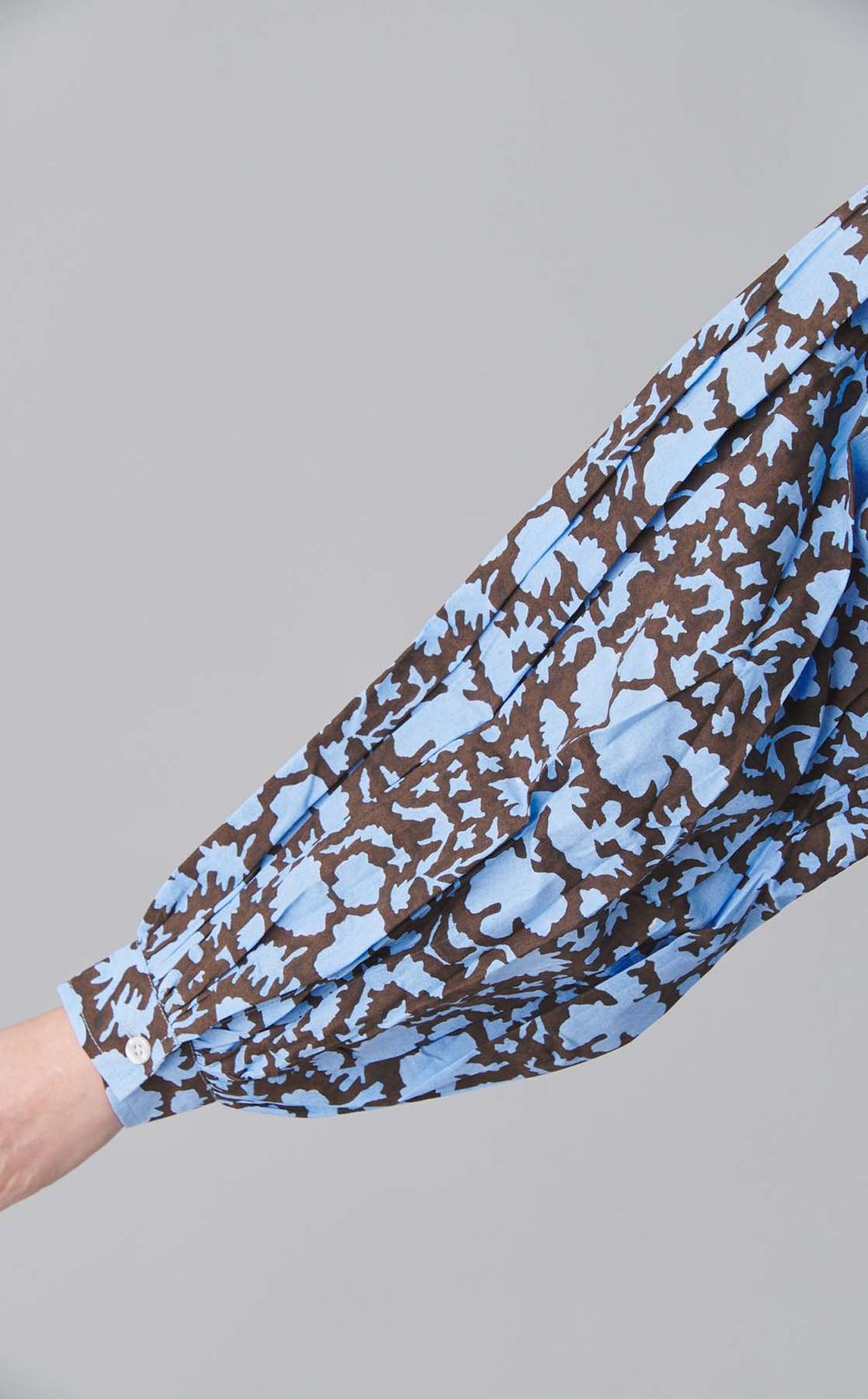 Victoriaフラワーブラウス