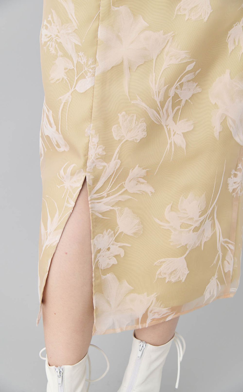 フレアスリーブフラワー柄ワンピース