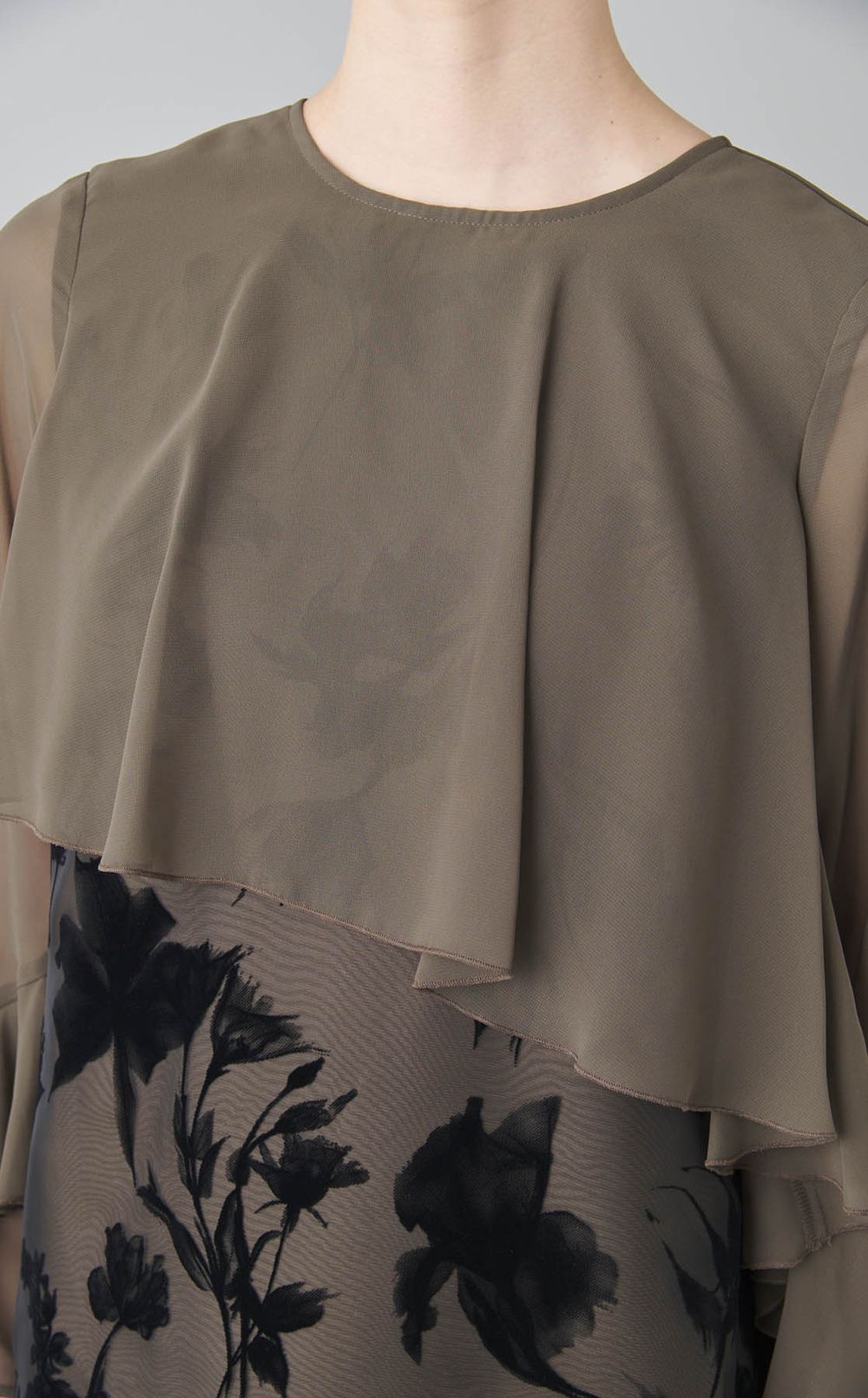 フレアスリーブフラワー柄ワンピース