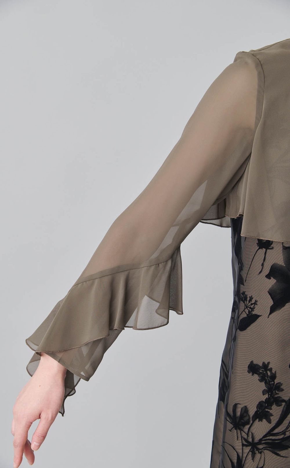 フレアスリーブフラワー柄ワンピース