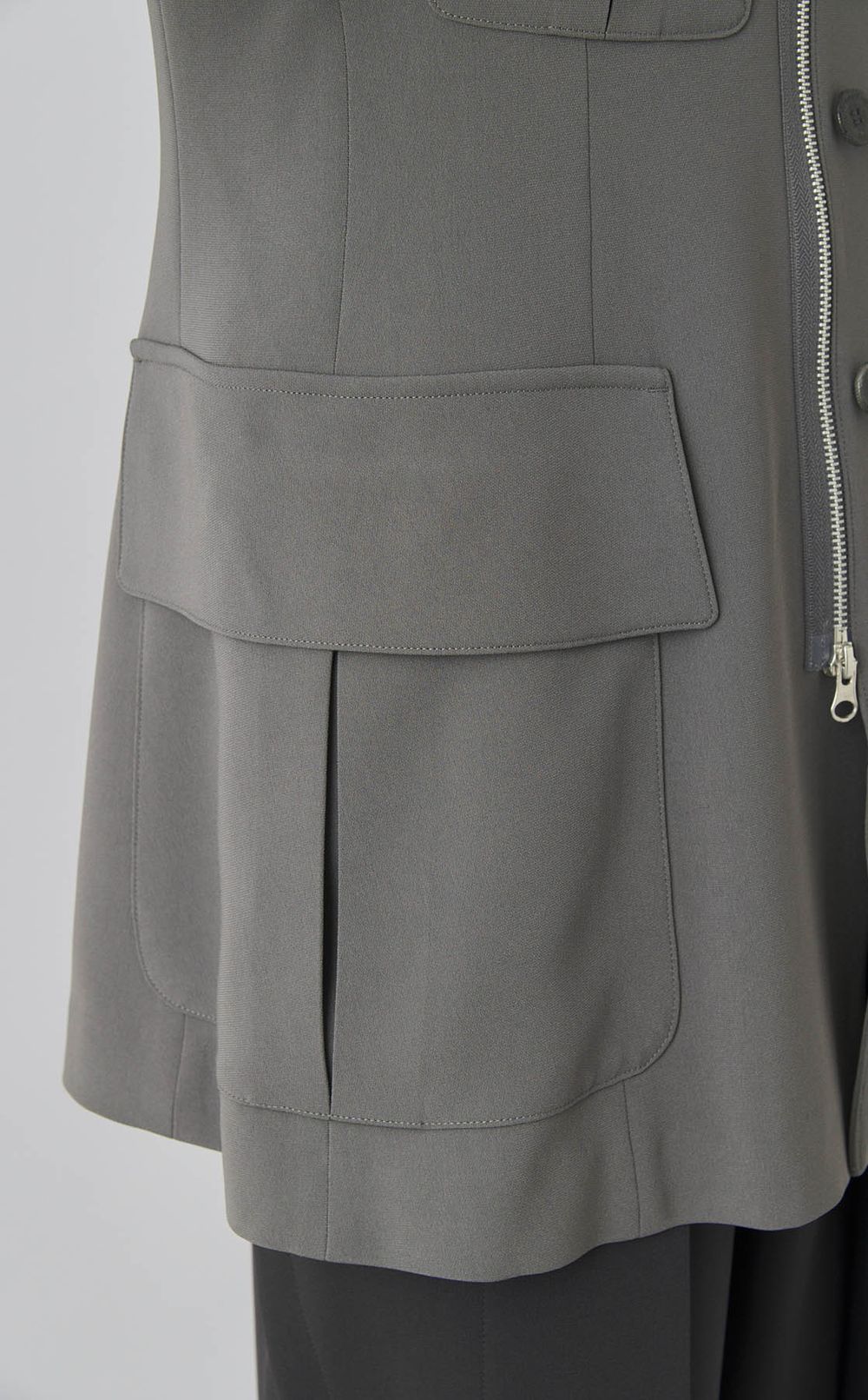 ジョーゼットノーカラーベスト