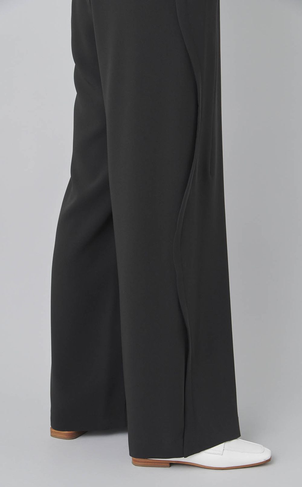 ダブルジョーゼットウェーブ切替パンツ