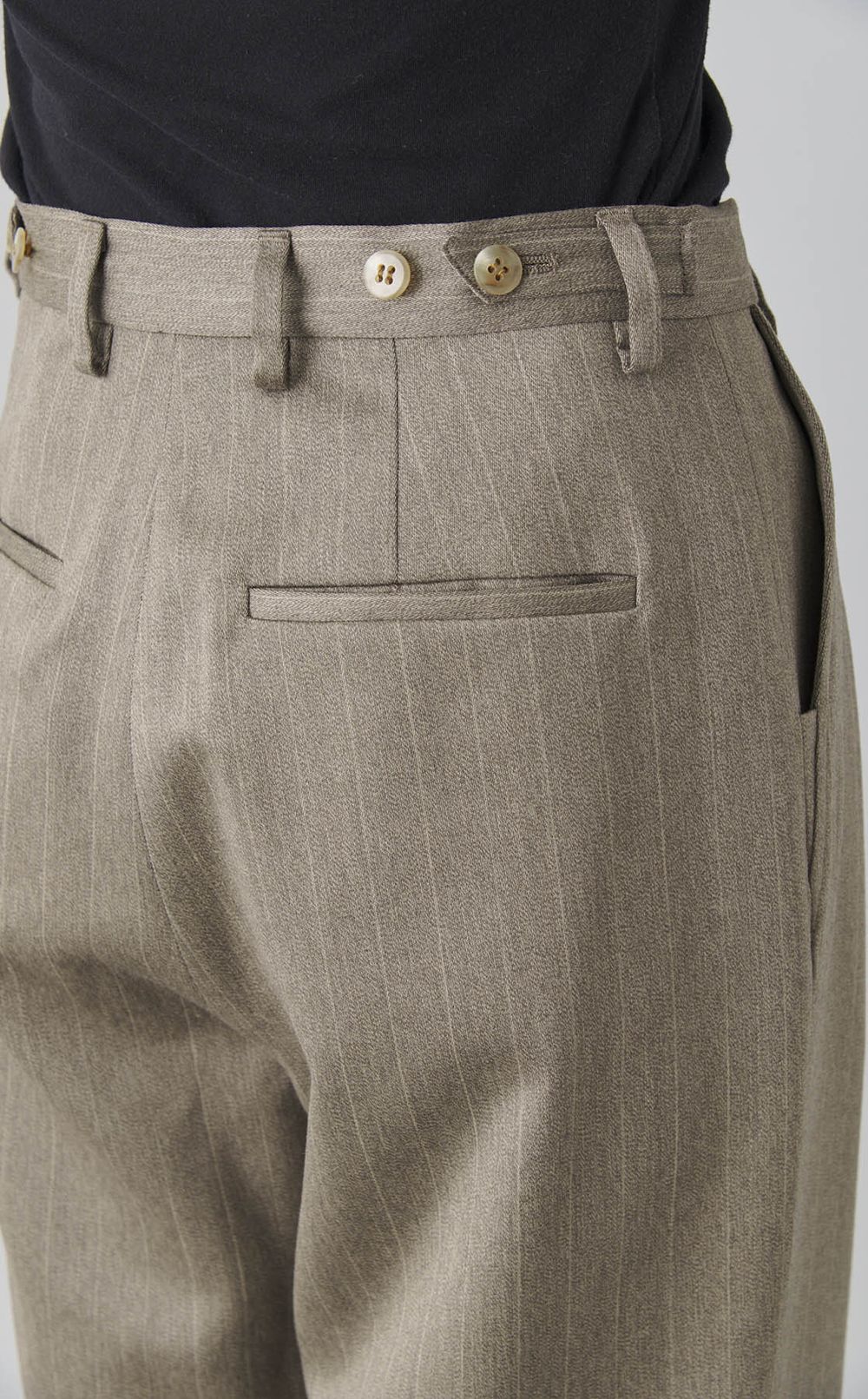 ダブルタックワイドトラウザー