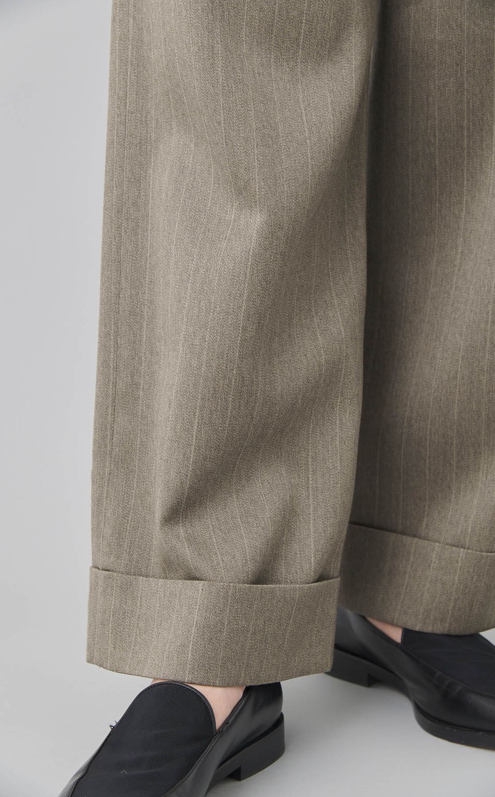 ダブルタックワイドトラウザー