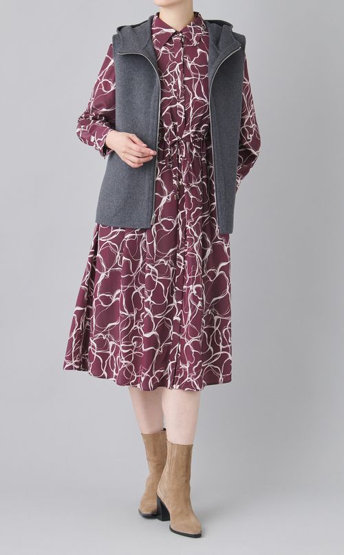 フーディージップベスト