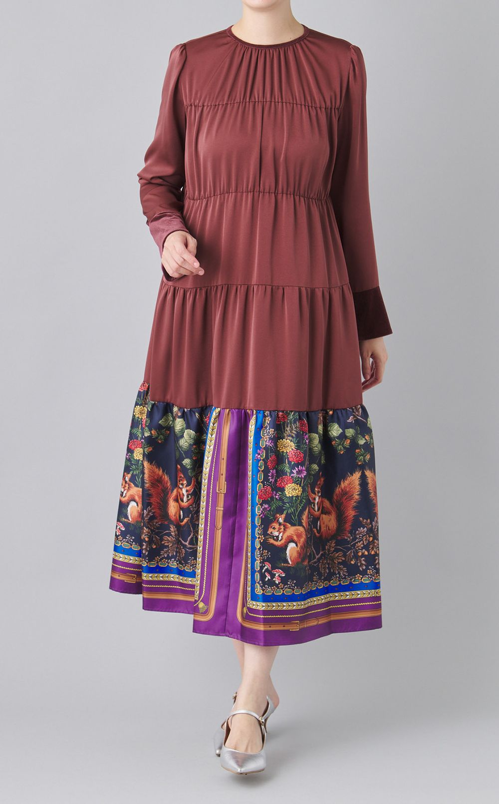 スカーフ柄ティアードワンピース