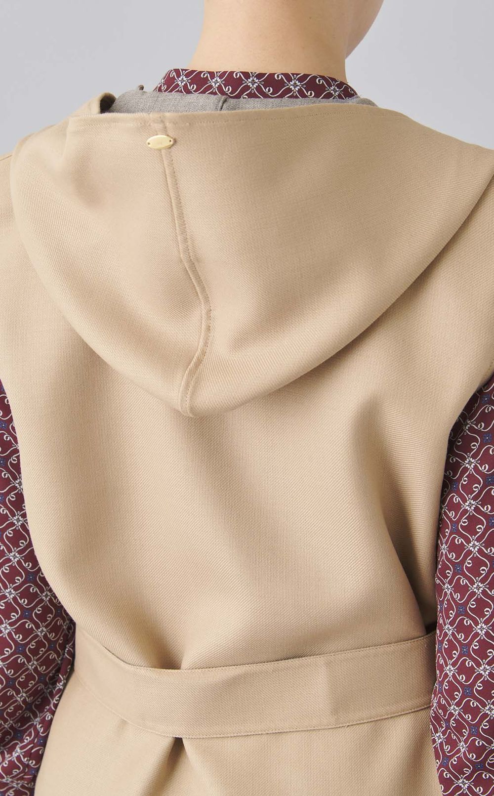 ダブルフェイスフーデットジレ