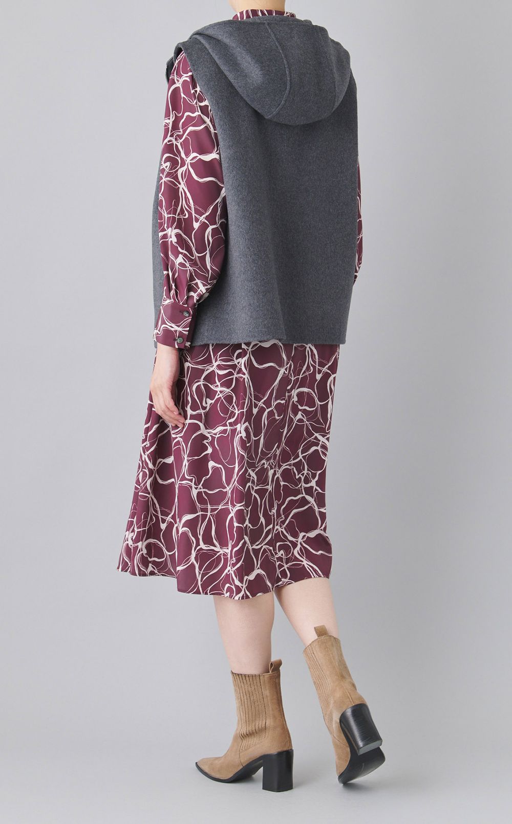 フーディージップベスト