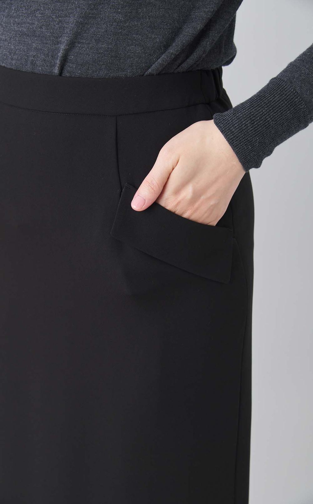 レースレイヤードセミタイトスカート