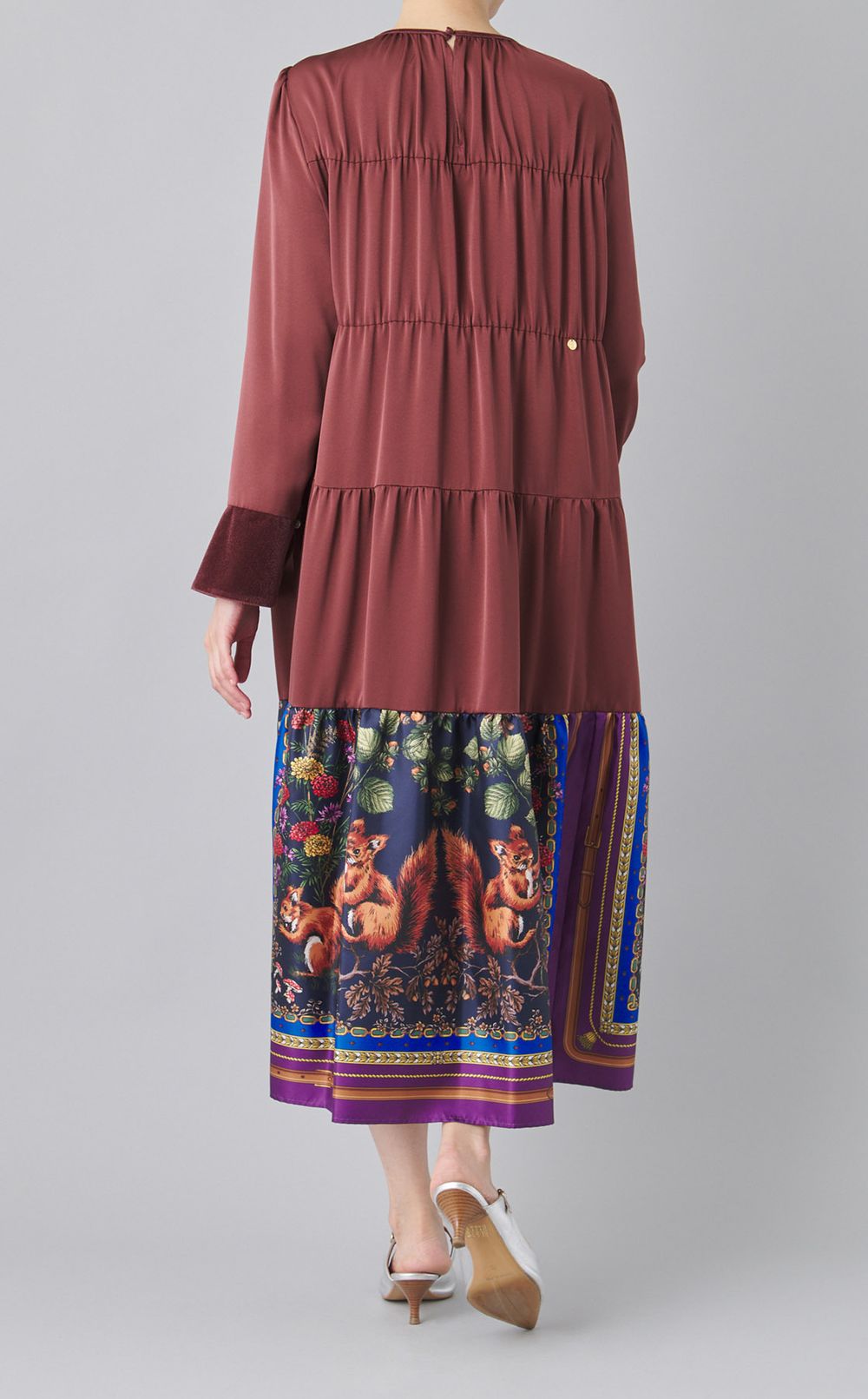 スカーフ柄ティアードワンピース