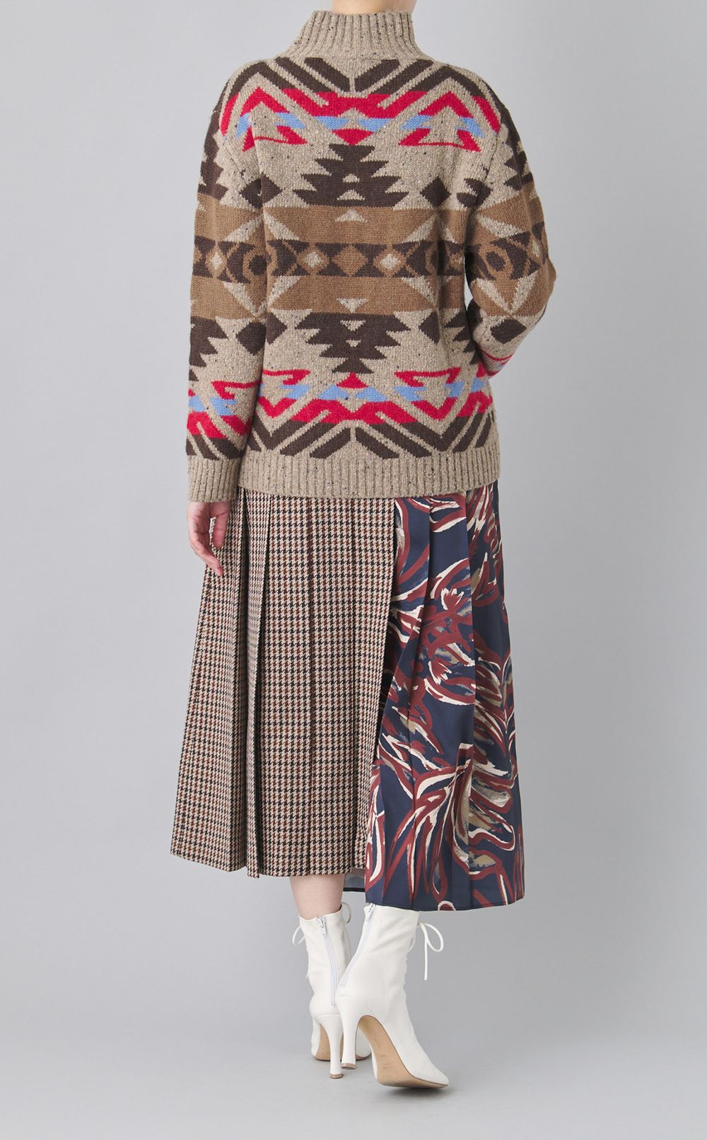 ウールハイネックトライバルニット