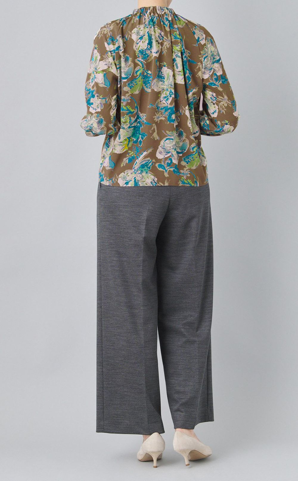 フラワープリントギャザーブラウス