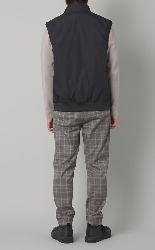 スタンドカラーベスト