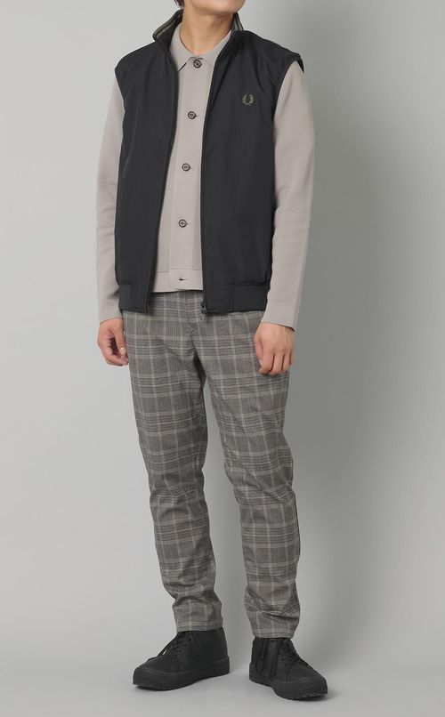 スタンドカラーベスト